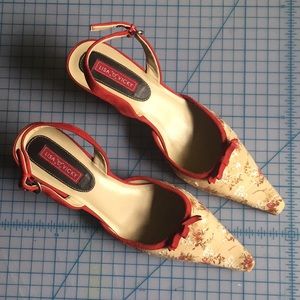 Lisa & Vicky pointed single strap heels